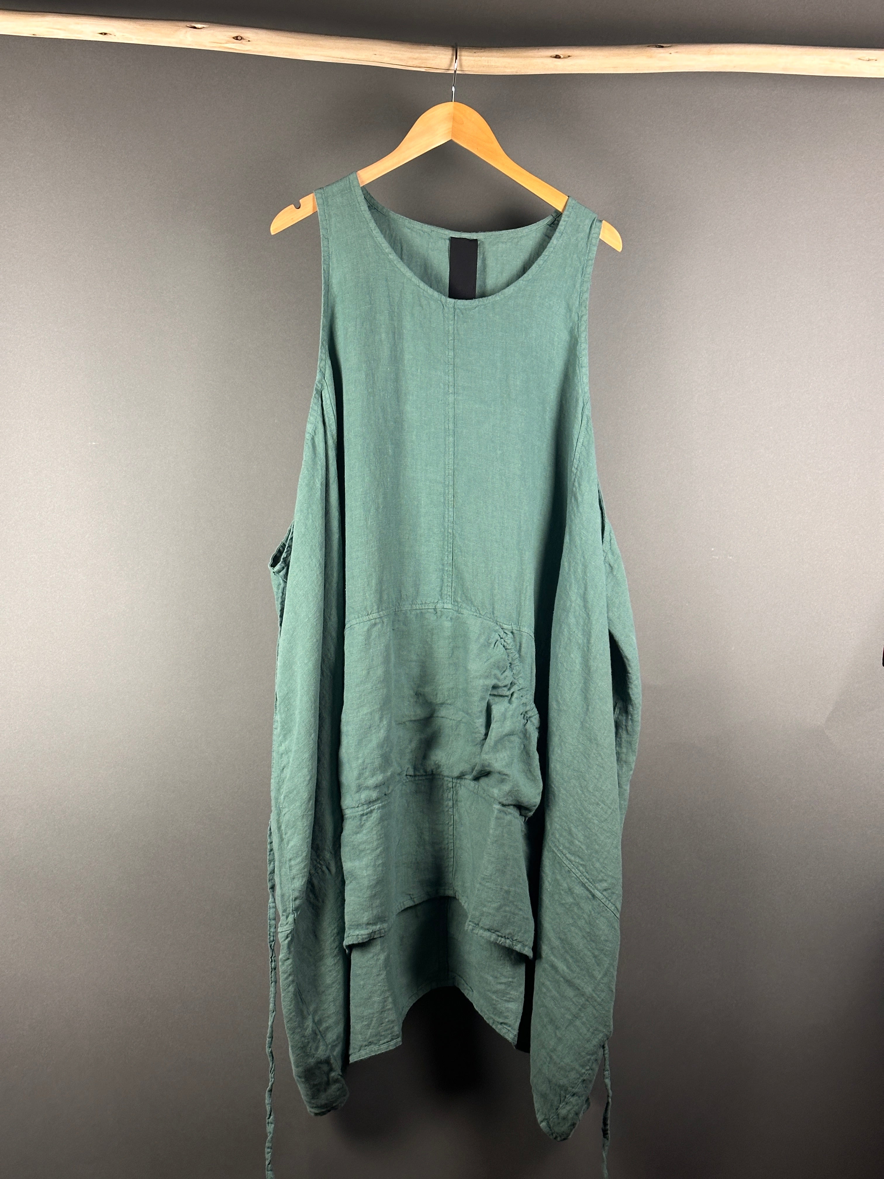 Black Label Oversized Sleeveless Dress 3640904