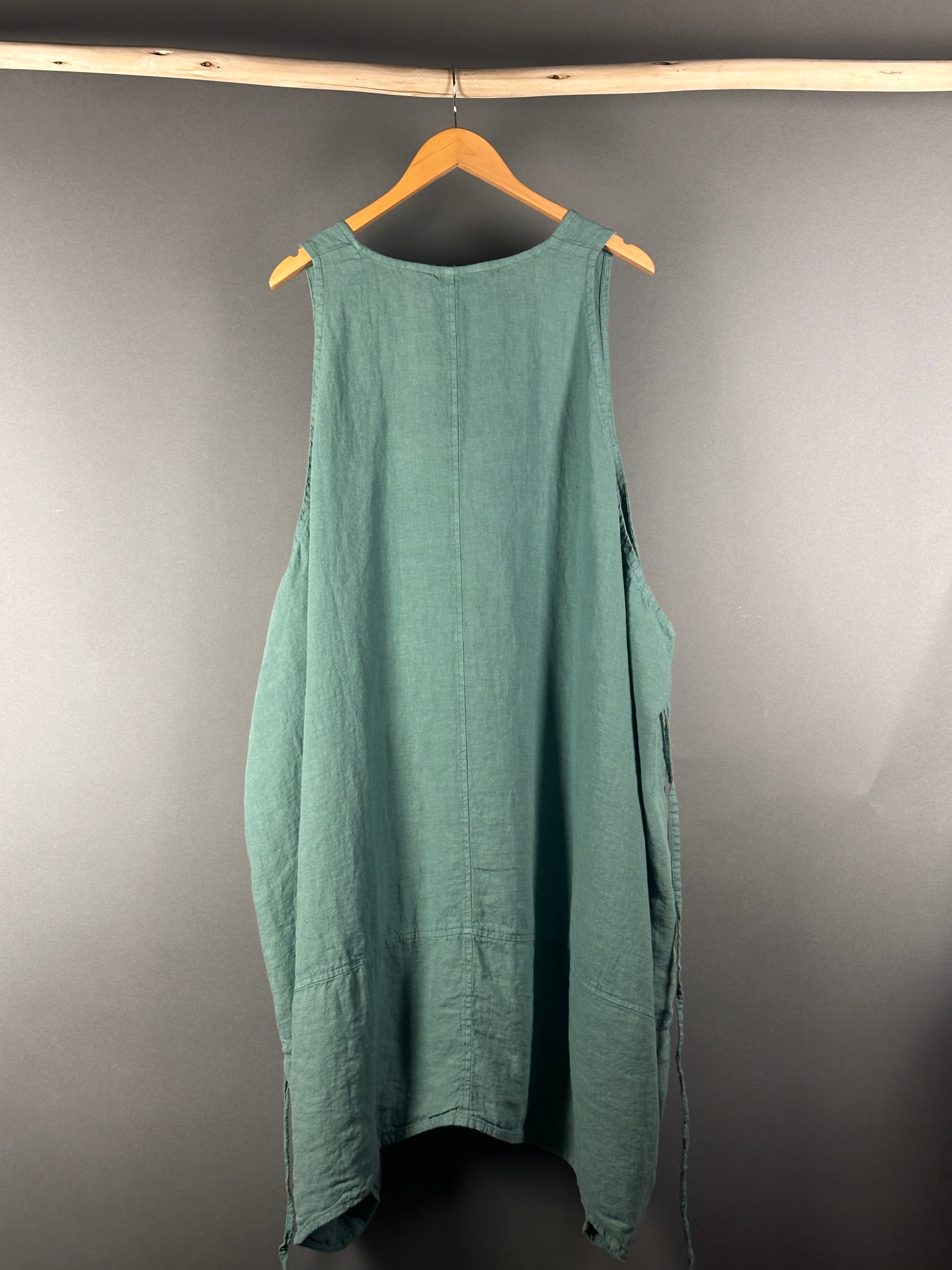 Black Label Oversized Sleeveless Dress 3640904