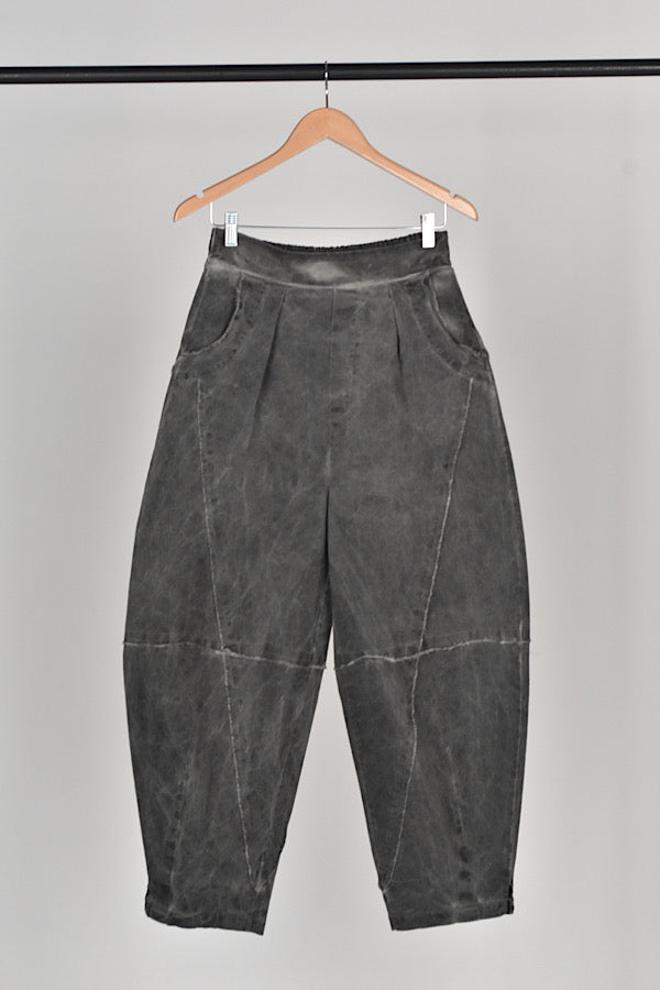 Sanctamuerte pants in Grey 524