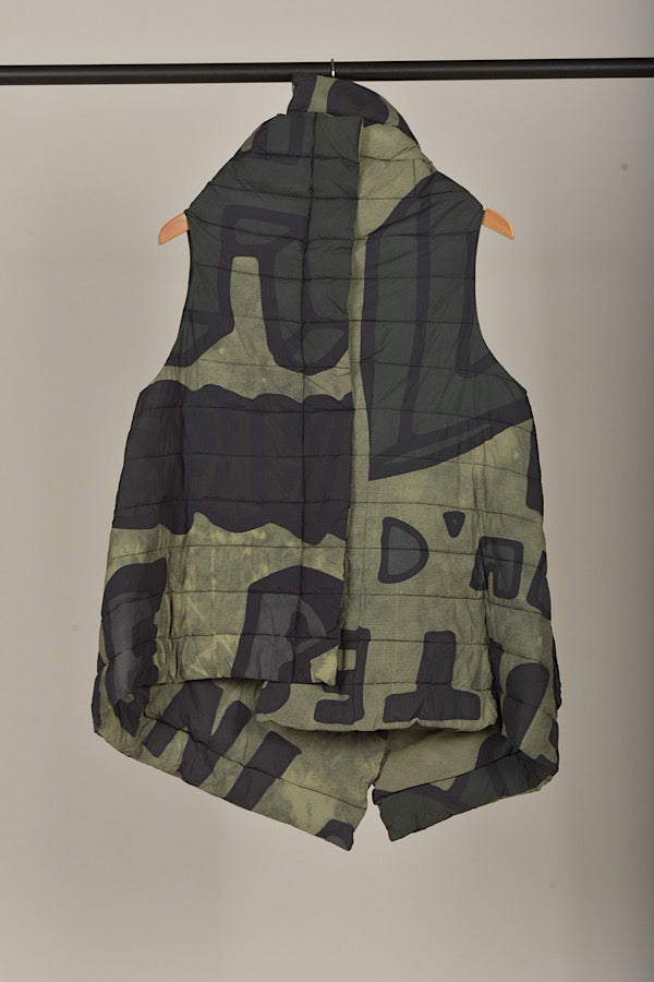 Studio Rundholz black Label Puffer Vest in cargo print