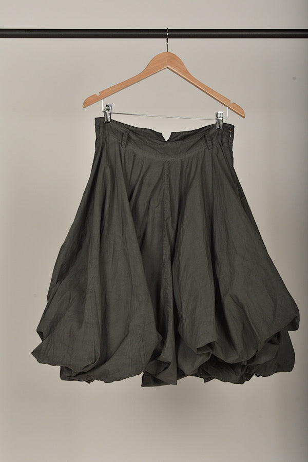 Dip full balloon skirt 228 in coal cloud