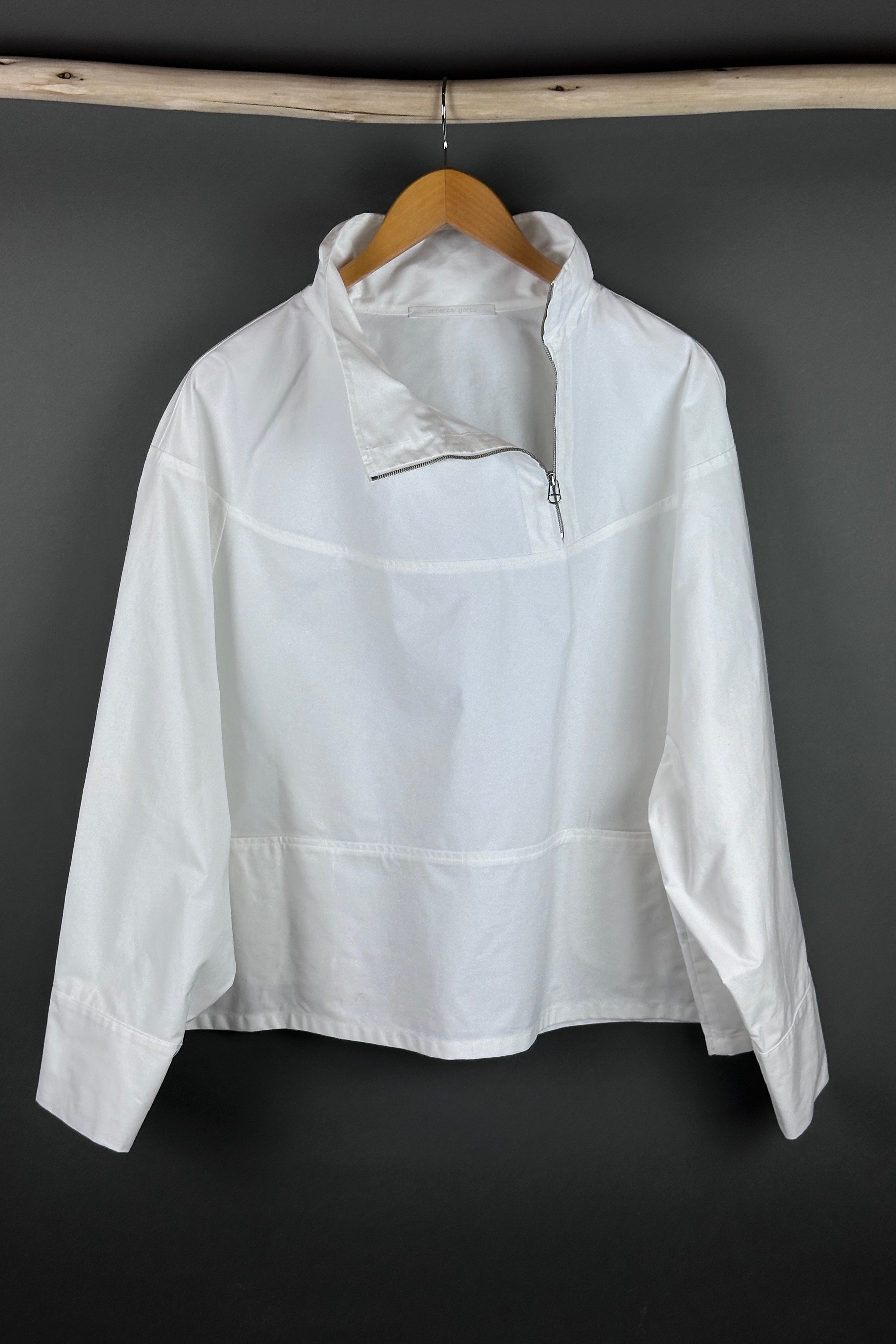 Annette Gortz white Top Cebo