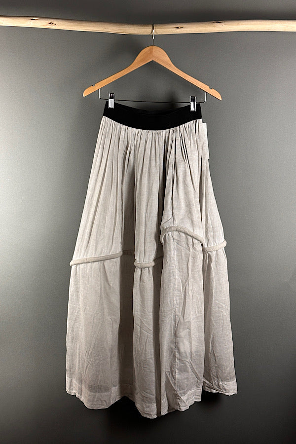 La Vaca Loca skirt Mecanismo in cold white
