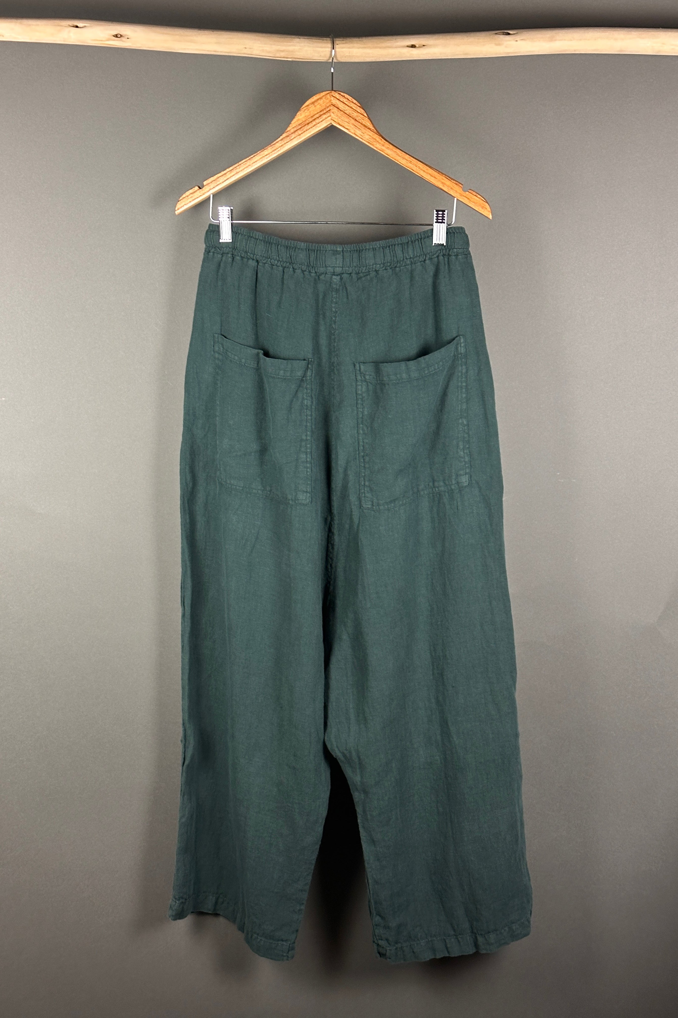 Black Label dropped crotch pants in tree