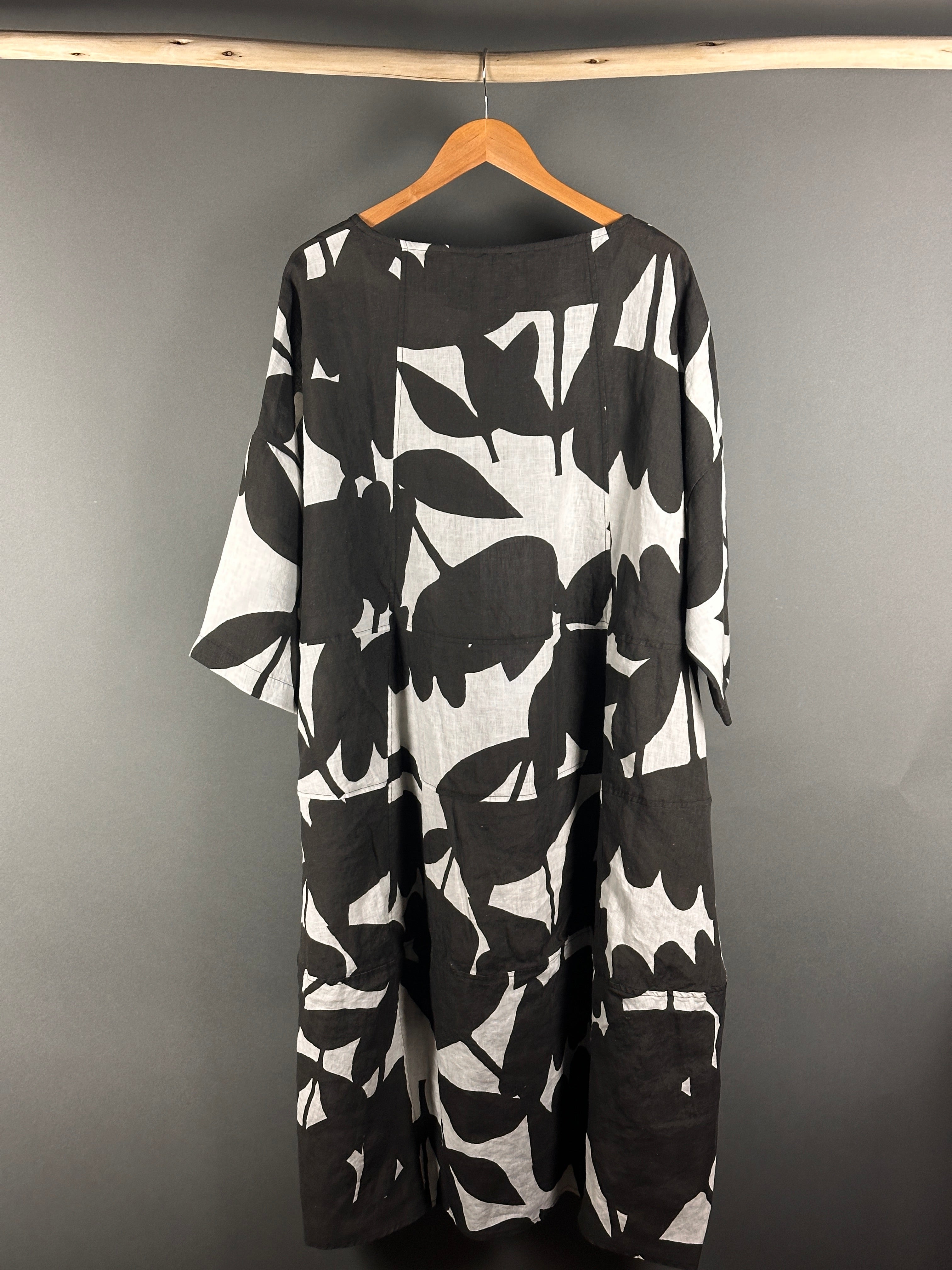 Black Label dress black print
