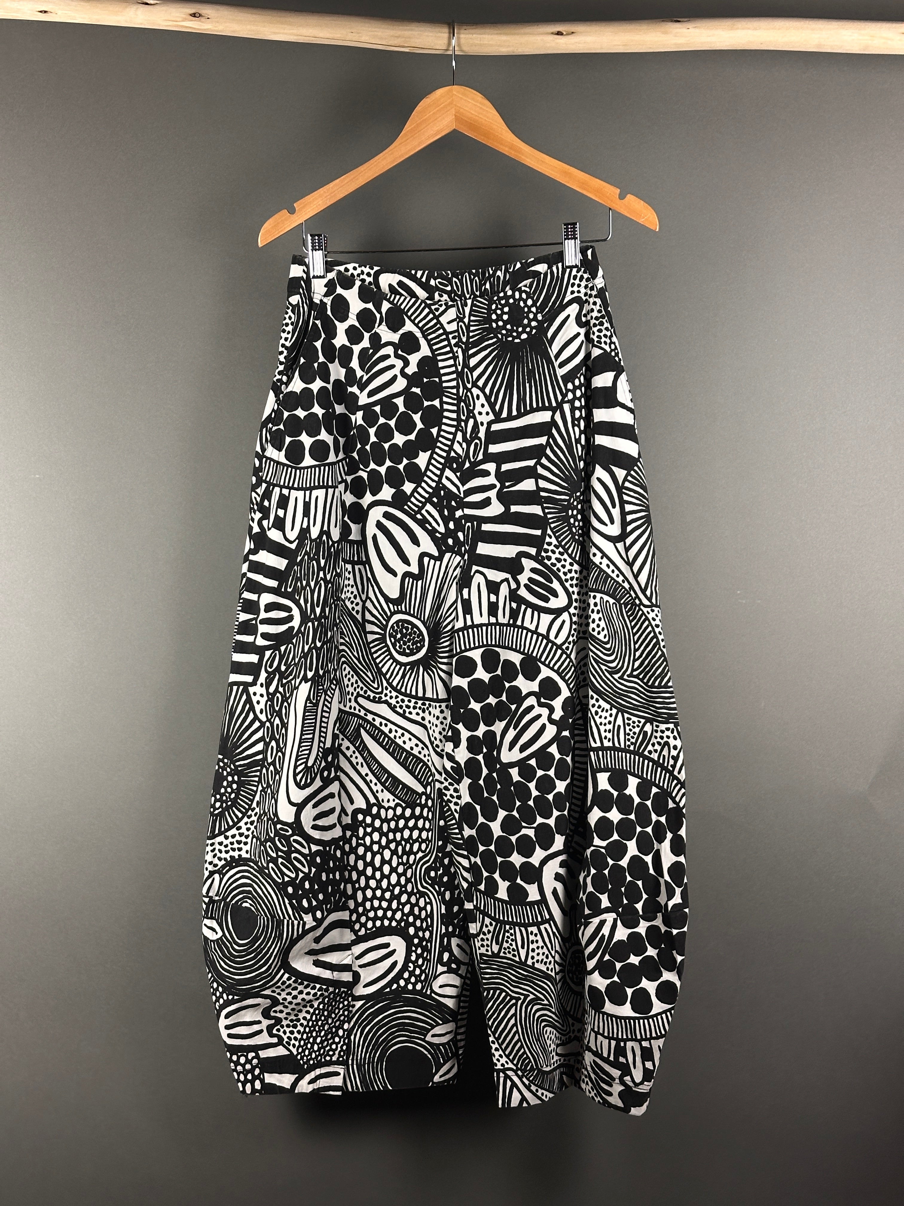 Black Label pants in black print