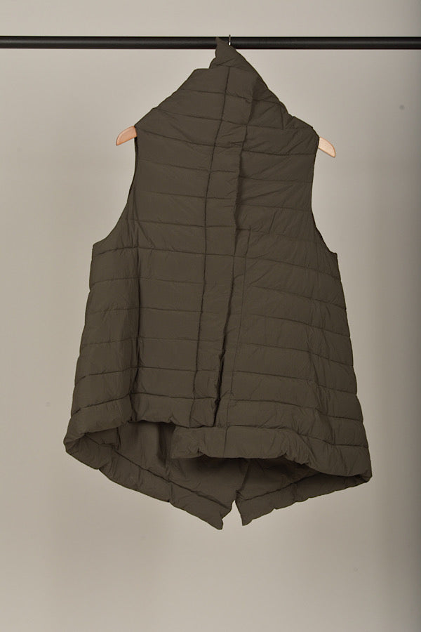 Studio Rundholz Black Label Puffer Vest colour jungle