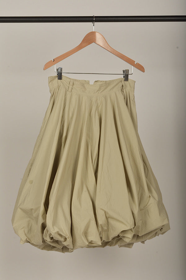 Studio Rundholz Dip full balloon skirt 900 in Eraser