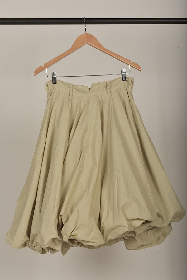 Studio Rundholz Dip full balloon skirt 900 in Eraser