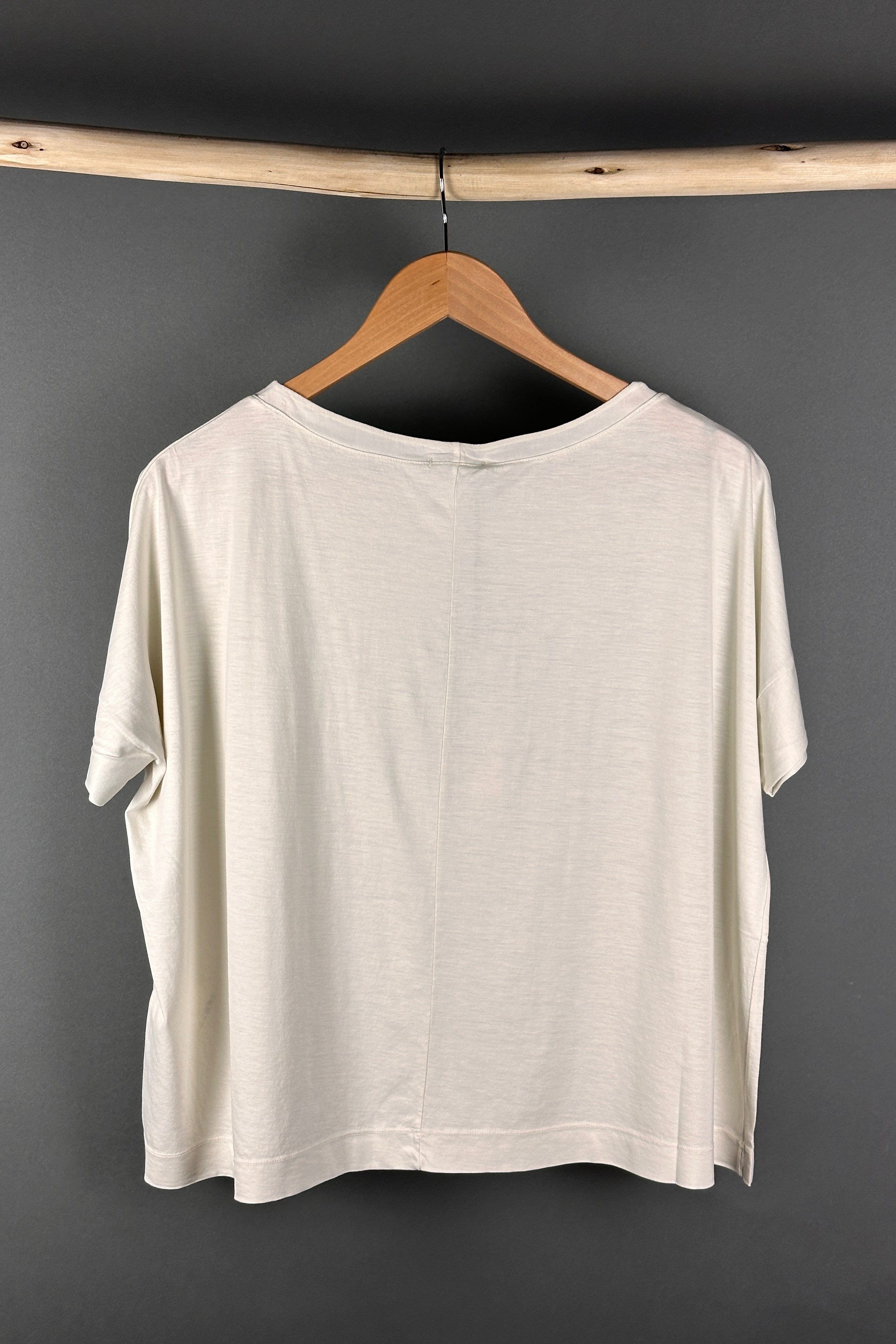 Transit Tee in Chalk