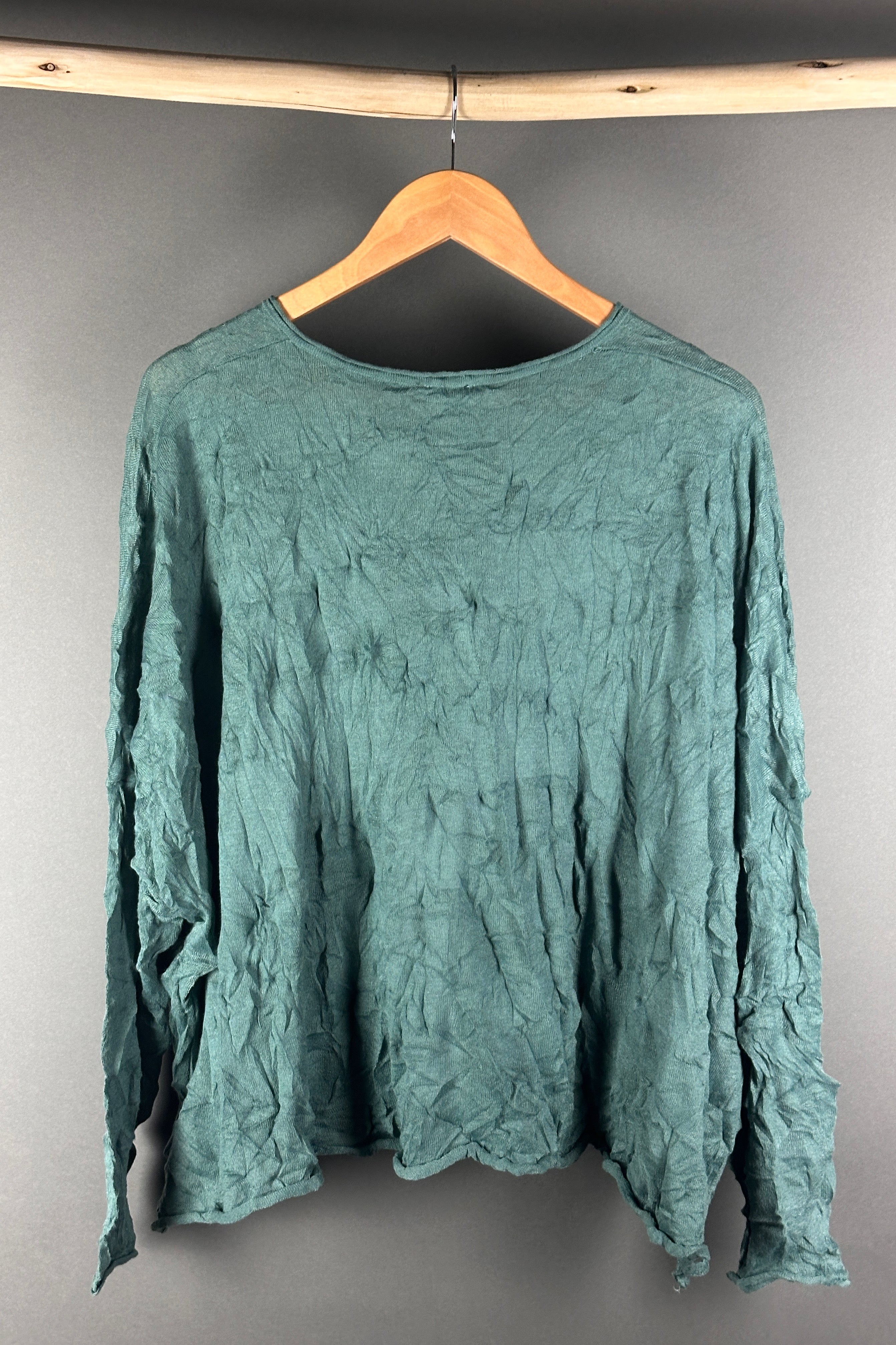Black Label top in grass