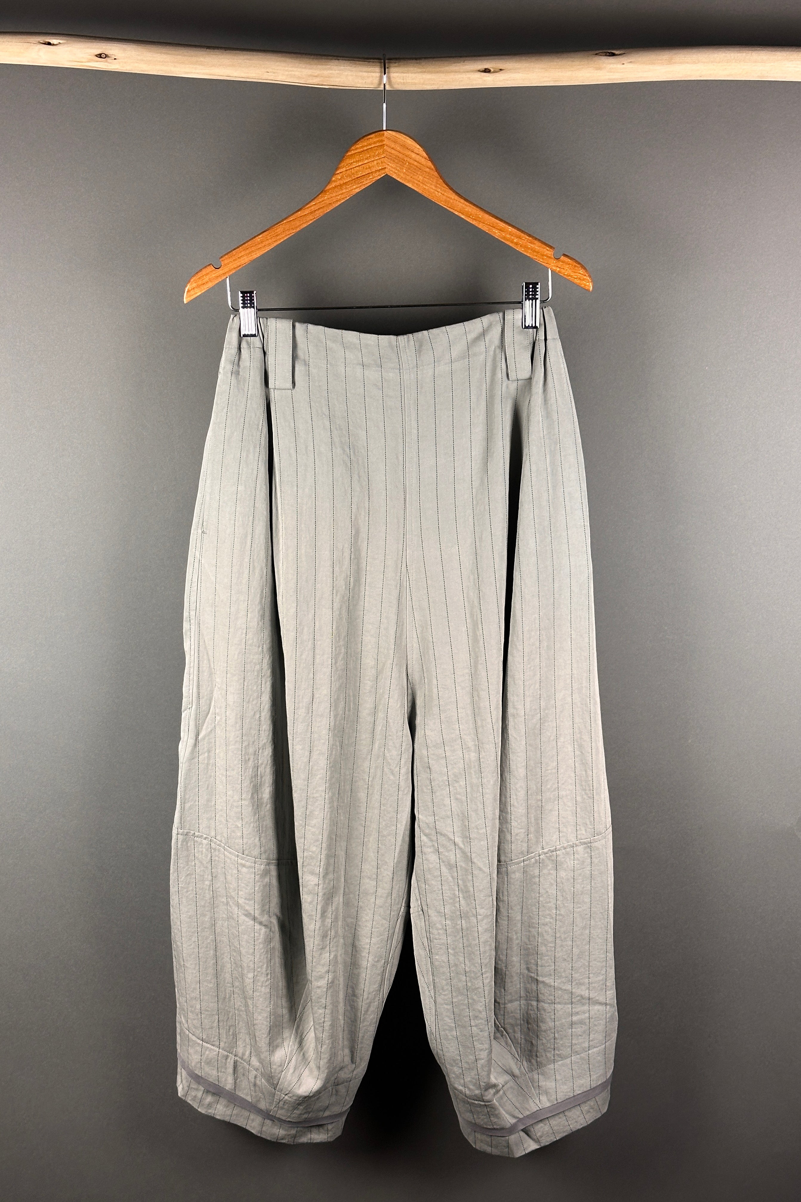Moyuru Pants in Grey