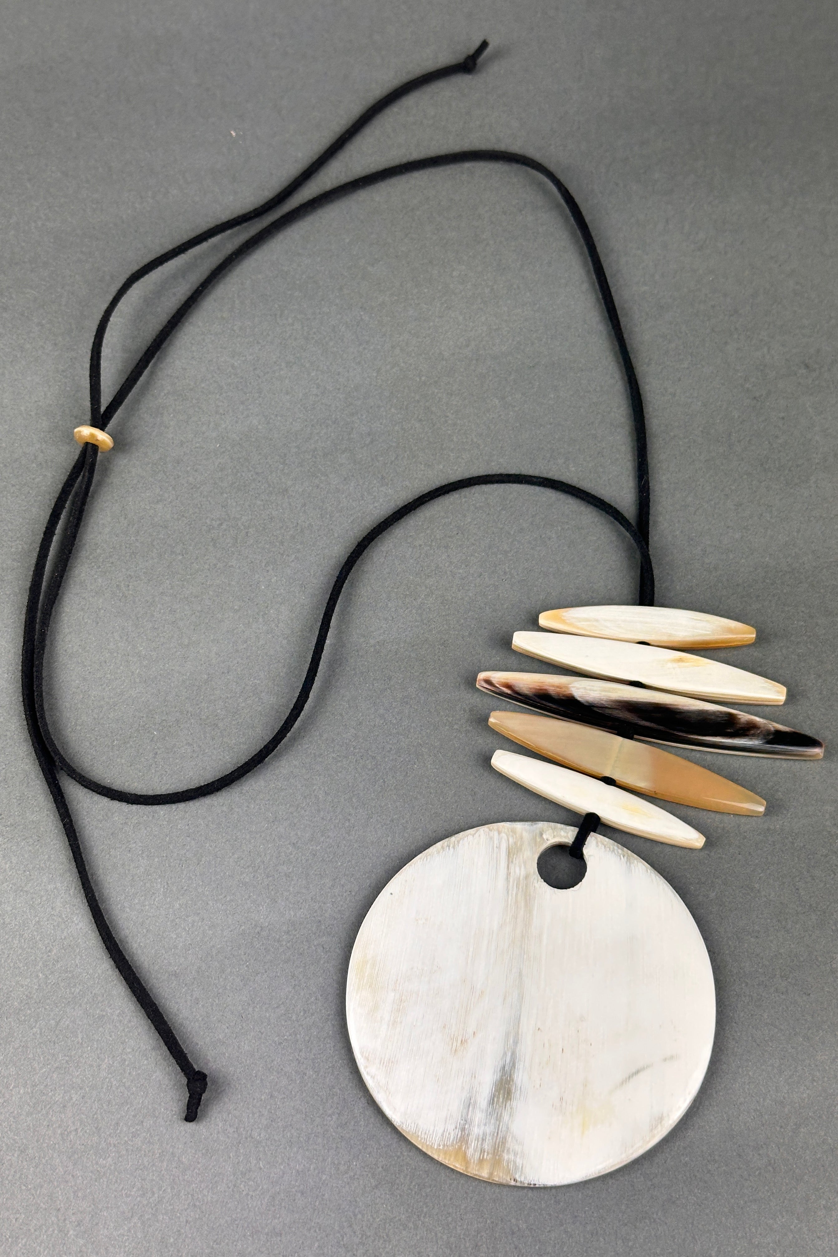 Soyang Tribal Necklace  in horn 31